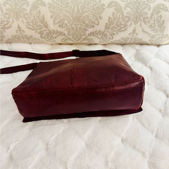 Nordstrom Burgundy Leather Shoulder Bag with Studs Adjusts to crossbody - Picture 4 of 10